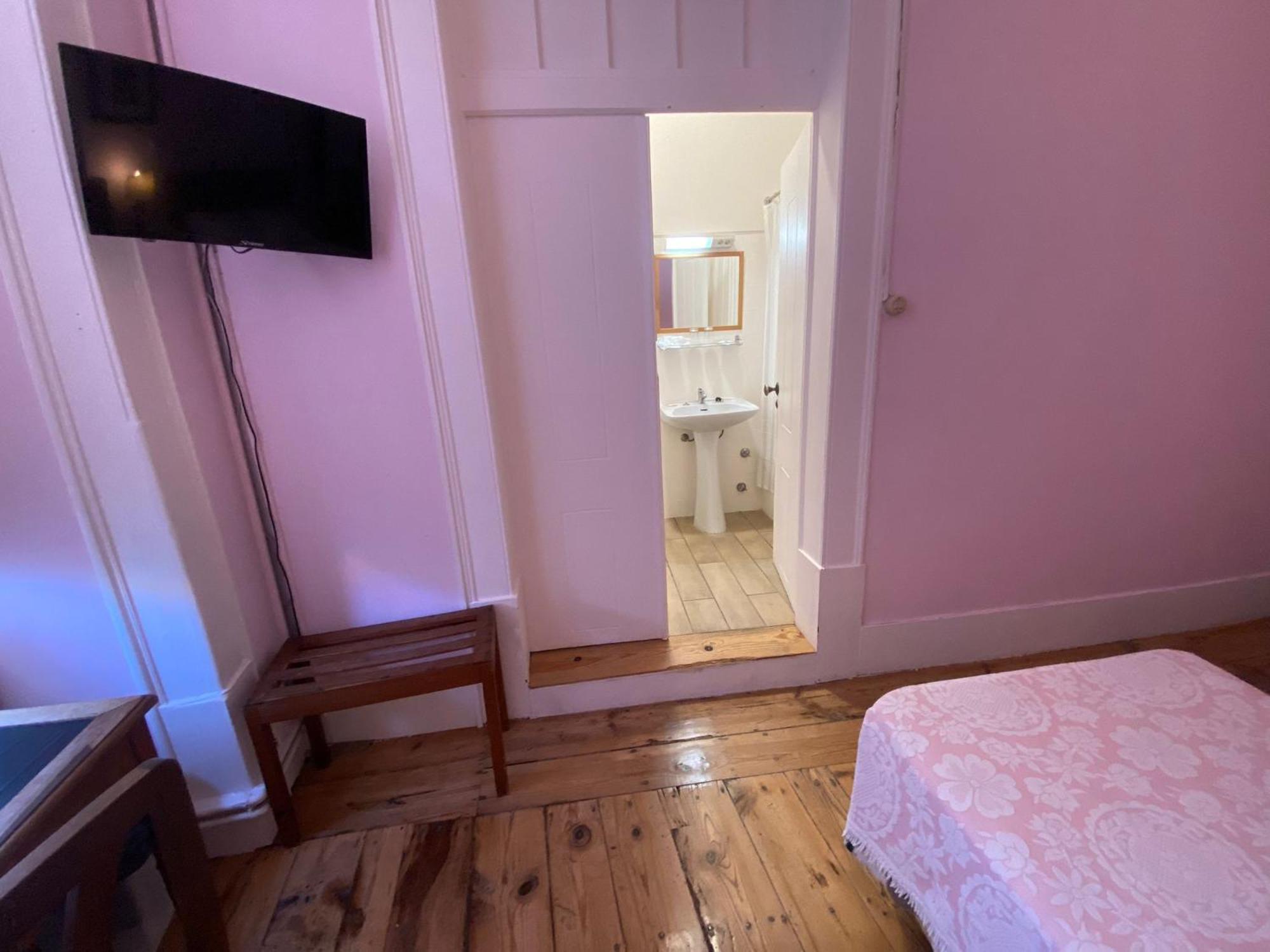Quarto Triplo Superior Rosa