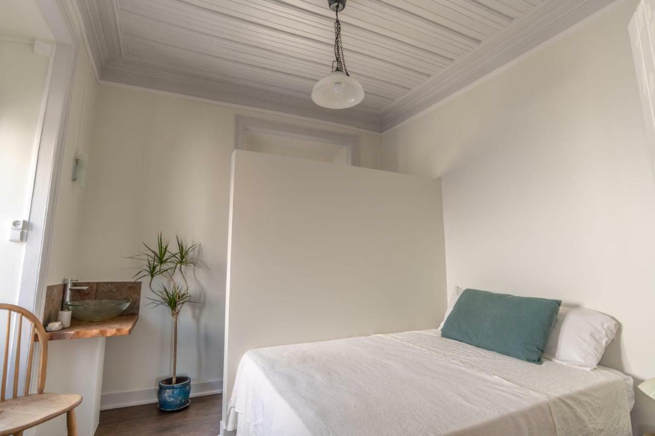Quarto Individual com Casa de Banho Privativa